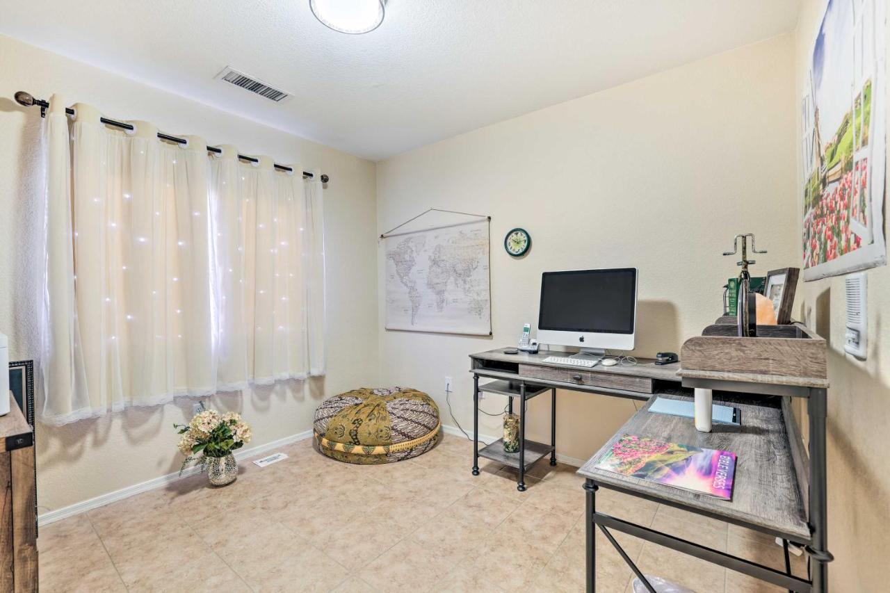 Goodyear Vacation Rental With Pool, Close To Hikes! Liberty Bagian luar foto